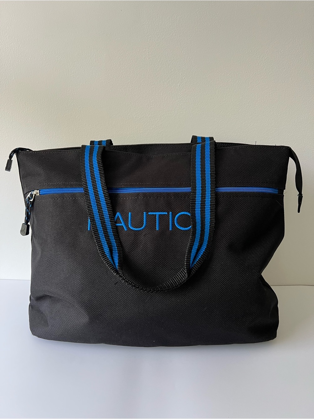 Nautica Black Blue Tote Bag Large Zip Top Logo Travel Gym Carryall 18”W x 14”H